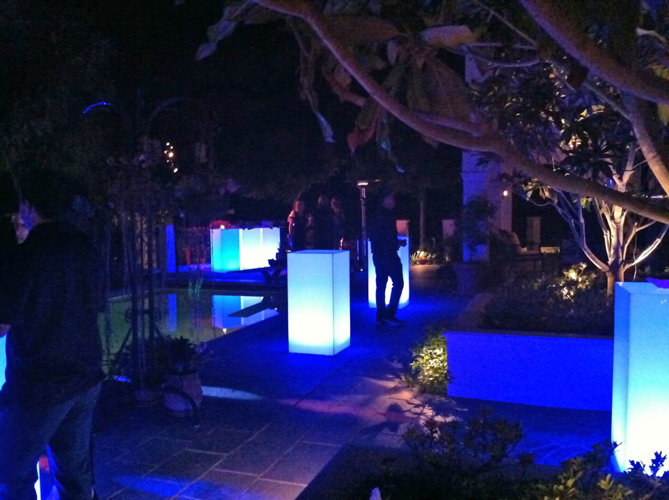 Plexiglass Outdoor Tables