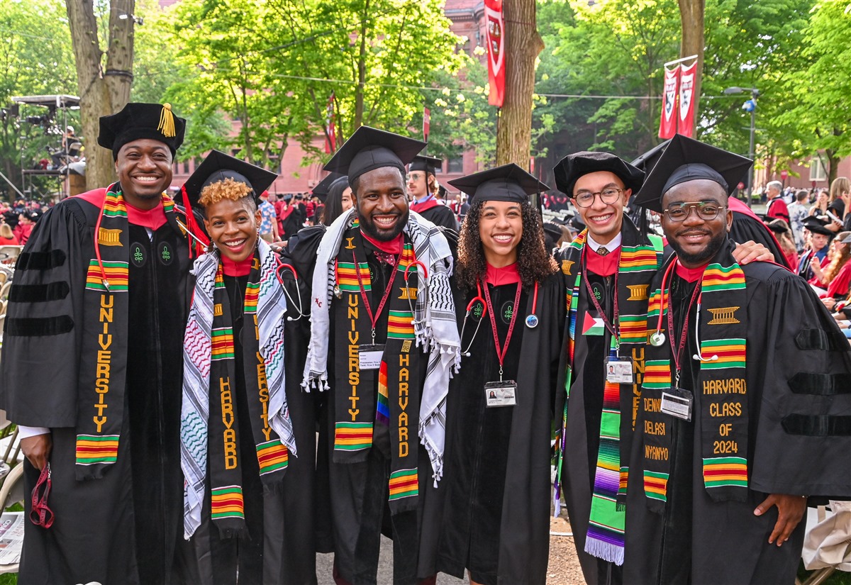 Md Graduation Medical School Graduation Robes Leave Here And Make The World A Better