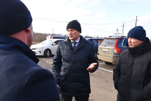 Сим ст. Глава города Енисейска. Дом рубанков Енисейск посетил губернатор.