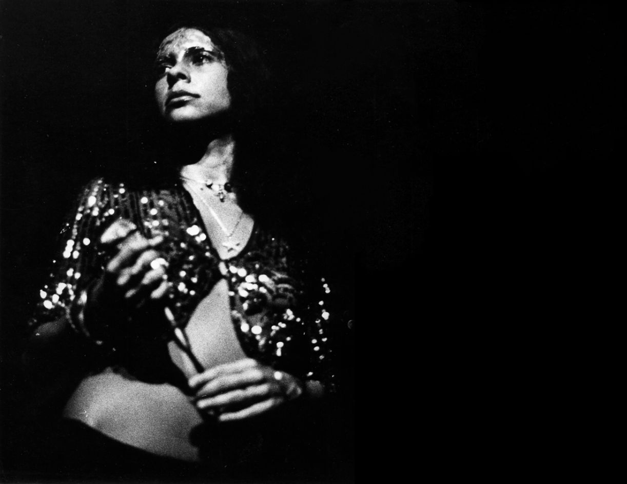 A cantora no show 'Gal a todo vapor', no Rio de Janeiro, em 1971 - Foto: Reprodução