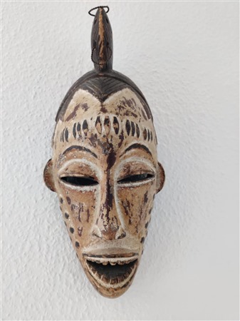 Maske  Maske fra Gambia