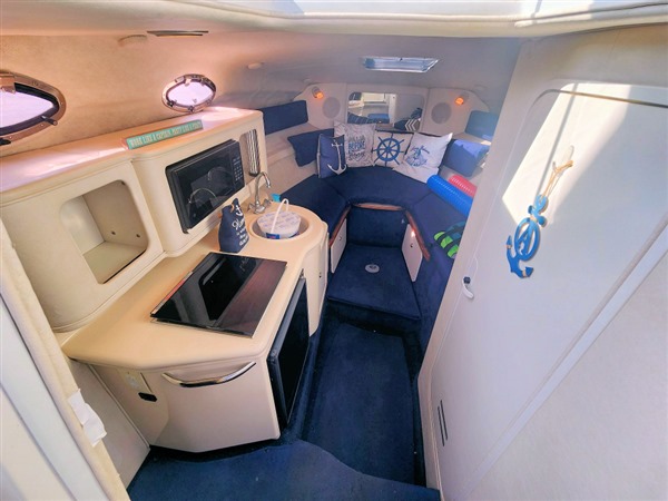 28'01999searay010