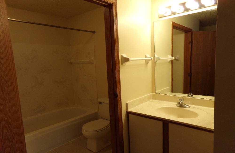 Streetsboro Village Square Akron Cleveland Ohio Apartments