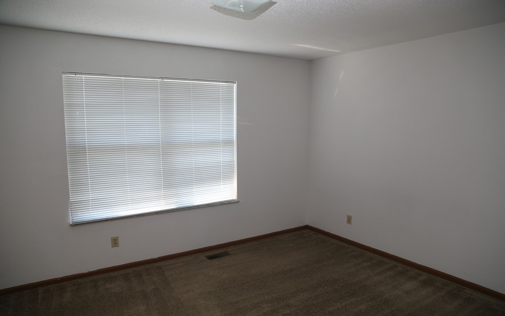 Whispering Pines Bellefontaine Ohio Apartment