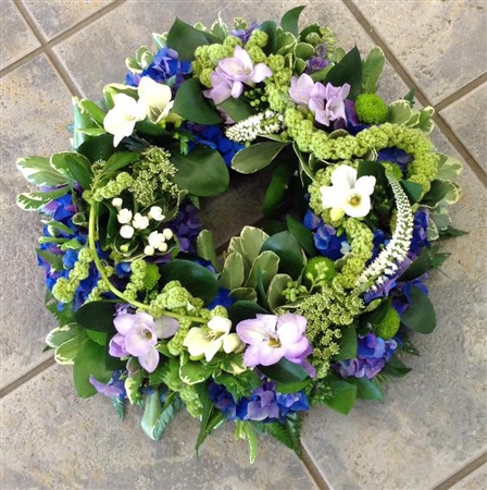 Wreath. Small Pretty wreath with freesia in blue and white 