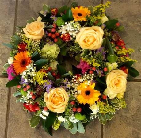 Wreath. Open style, yellow, red and orange