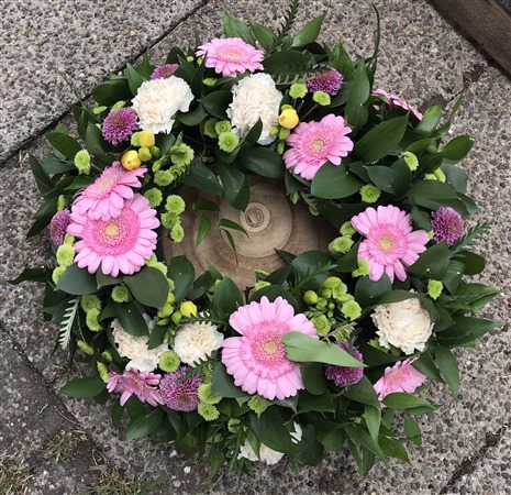 Wreath. Open style, Pink Gerbera, Pink