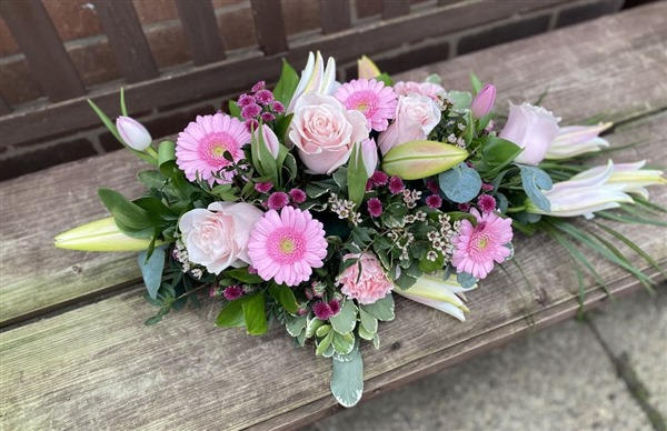 Teardrop Pinks. Lilies, roes, Gemini