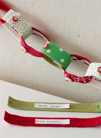 Easy Paper Chain Calendar