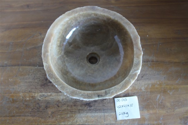 OO113 - 16 1-2 x 16 1-4 x 6 (1) 