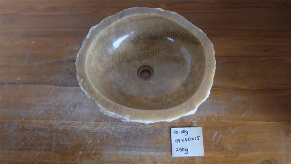OO089 - 17 1-4 x 15 3-4 x 6 (1) 