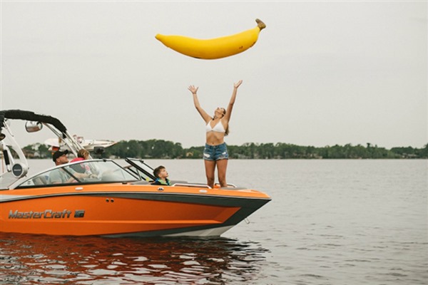 MasterCraft XT 21 Surf the Wave